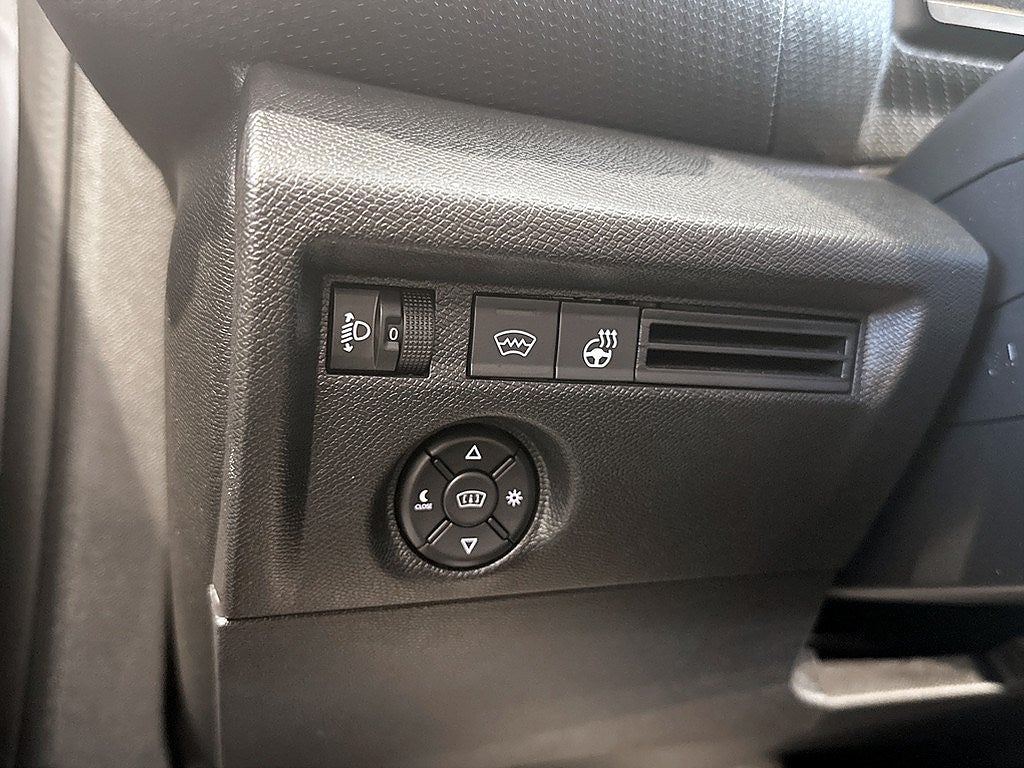 Bild på Citroën C4 Shine 1.2 PT 130hk Aut - B-KAMERA,CARPLAY,NAV