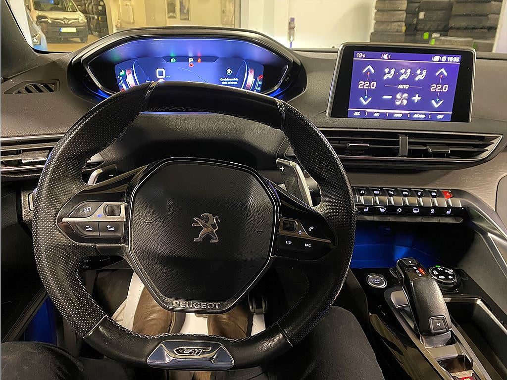 Bild på Peugeot 3008 GT 2.0 BHDi 180hk Aut - PANORAMA, SKINN