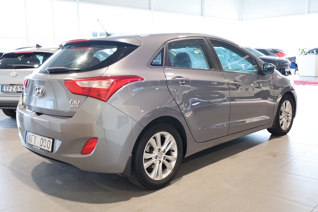 Hyundai i30 1,6 CRDi 110hk Business Automat 5D Bluetooth PDC 2014