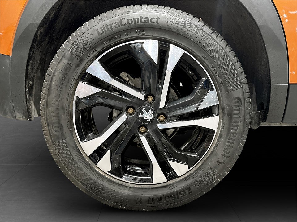 Bild på Peugeot 2008 Allure 1.2 PT 130hk Aut B-KAMERA CARPLAY