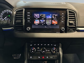Skoda Karoq 2.0 TDI 4×4 Style Drag Värmare Kamera Skinn Psens S&V – bild 10