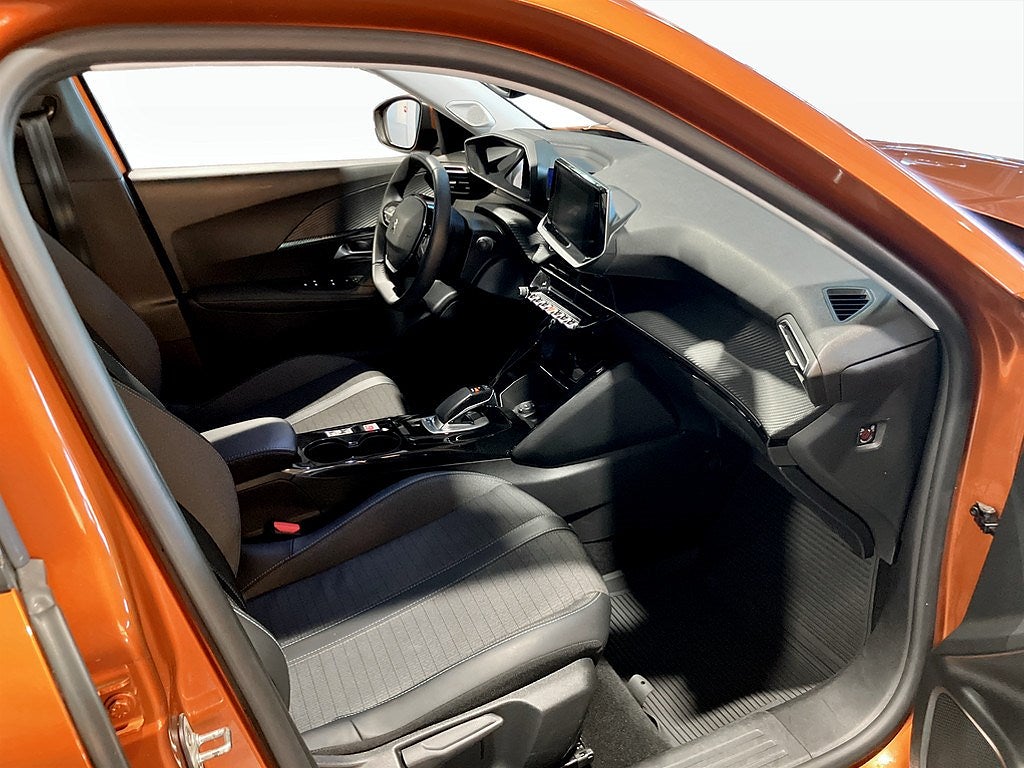 Bild på Peugeot E-2008 Allure Pack 50kWh 136hk Aut - B-KAMERA, CARPLAY