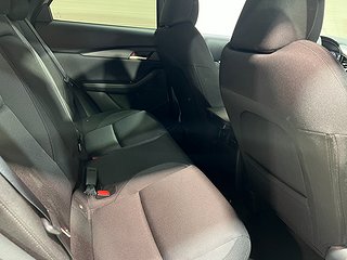 SUV Mazda CX-30 8 av 21