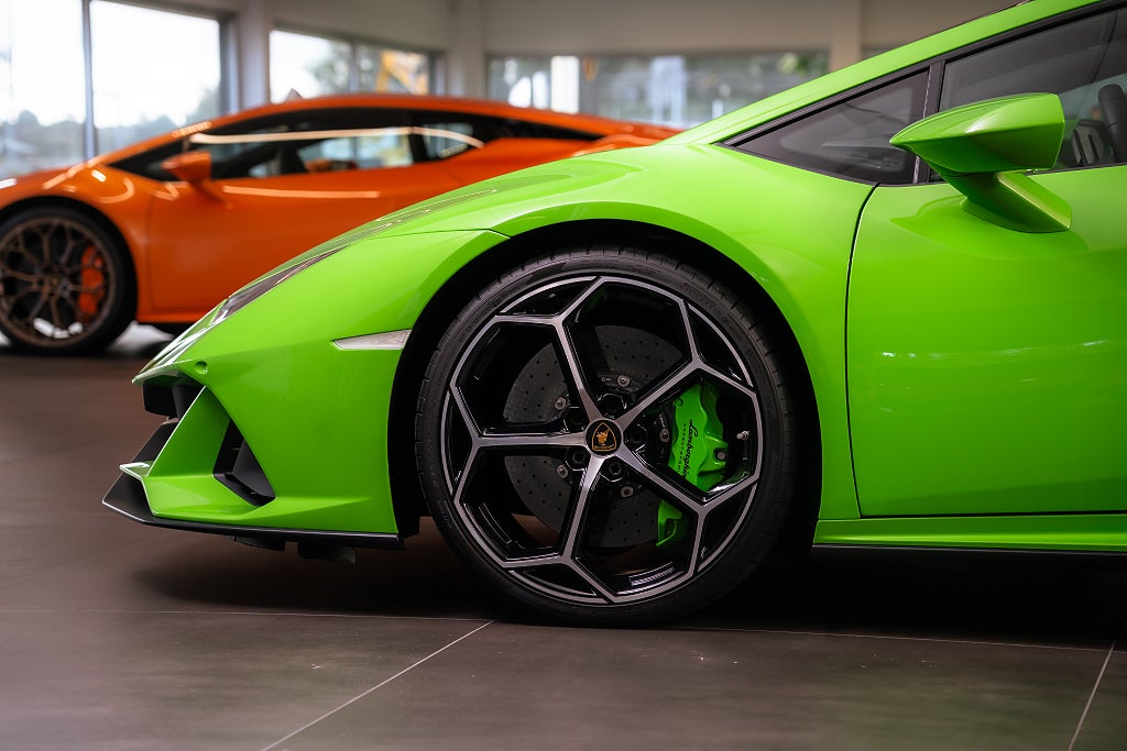 Gallery image 14 of 19