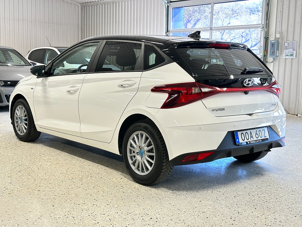 Hyundai i20 1.0 T-GDI DCT Essential Euro 6 ''Nyskick'' Låga mil!