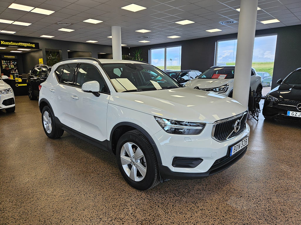 Volvo XC40 T2 Momentum Blis Värmare Dragkrok Euro 6