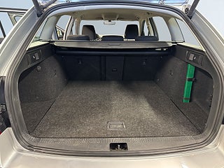 Skoda Octavia Kombi 1.0 TSI Ambition Drag/B-Värm/S&V-Däck/Låg Skatt – bild 12