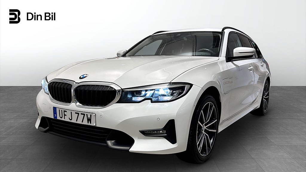 BMW 330e xDrive Touring Sport Line