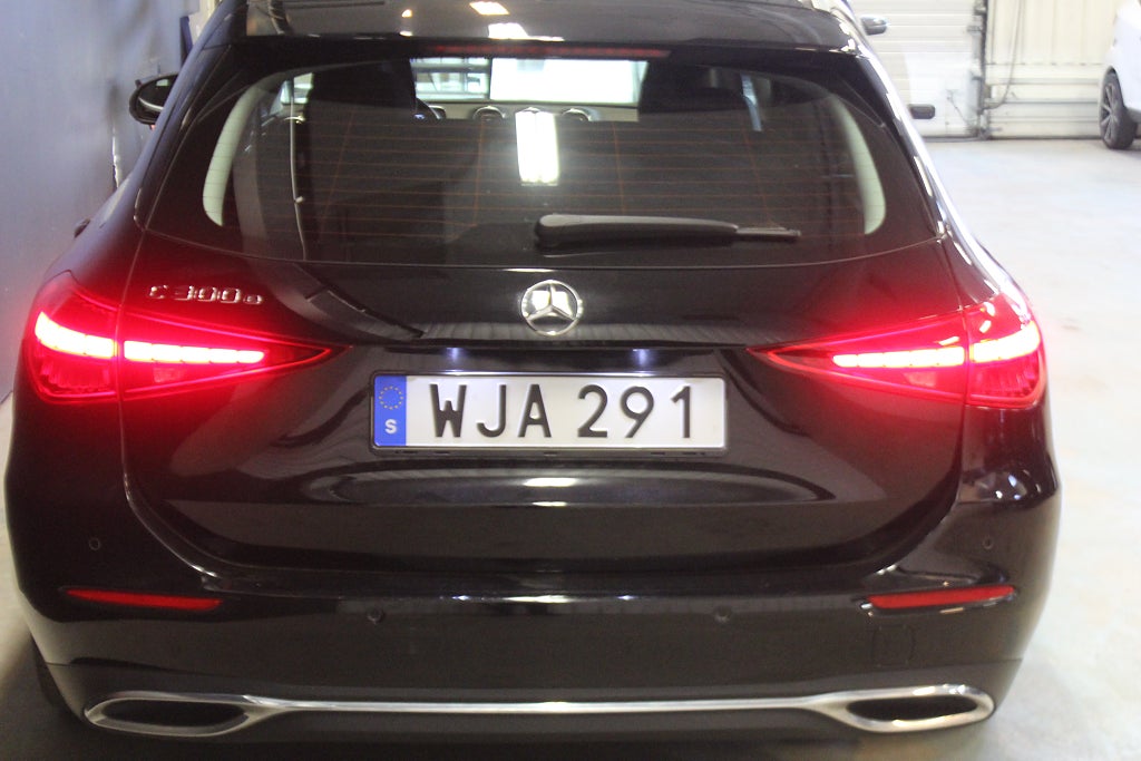 Mercedes-Benz C 2022 - miniatyr 4
