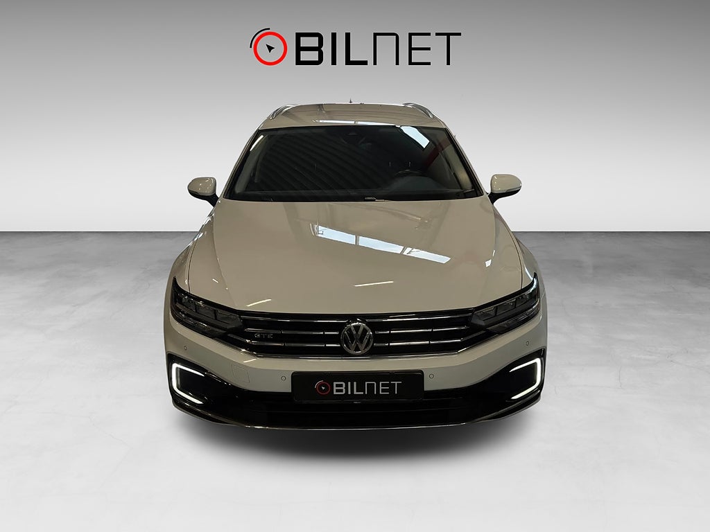 Volkswagen Passat Sportscombi GTE 1.4 TSI Plug-In LED Värmare Kamera Drag