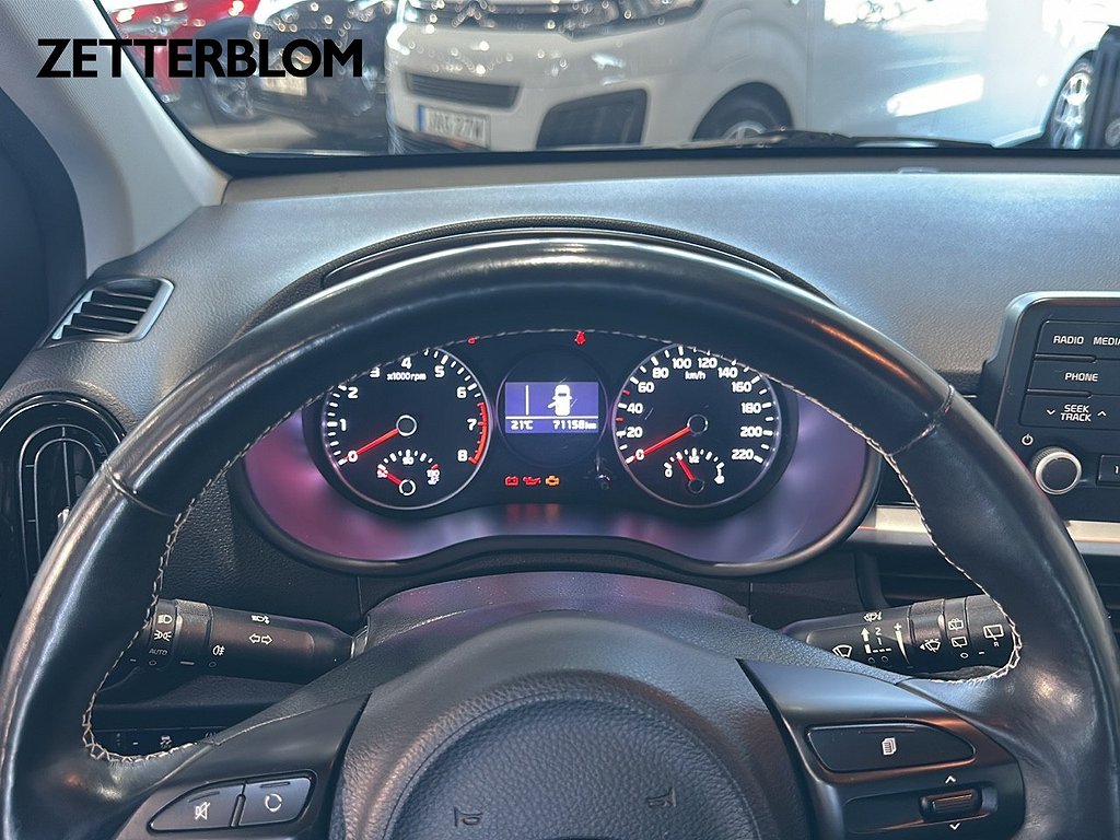 Halvkombi Kia Picanto 11 av 17