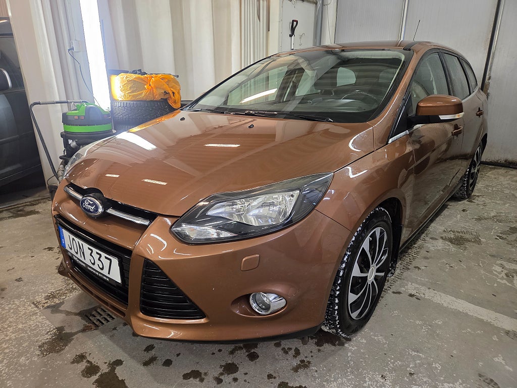Ford Focus Kombi 1.0 EcoBoost Titanium Euro 5 Nyservad