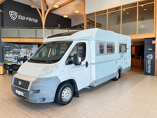 Husbil-halvintegrerad Knaus Sport TI