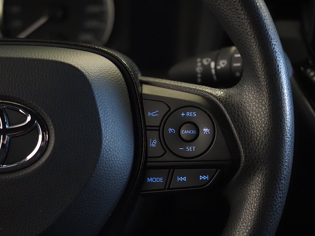 Toyota Corolla Hybrid e-CVT Life 122hk Backkamera Låga mil!