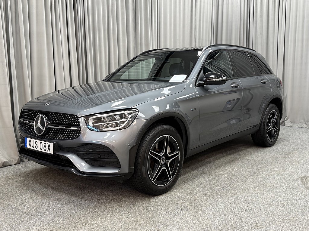 Mercedes-Benz GLC300 de 300 de 306HK AMG 4Matic Drag/Värmare/Panorama/Nyservad