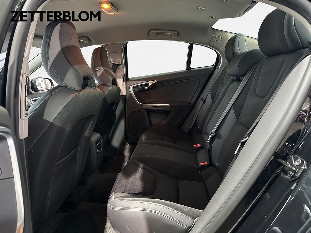 Sedan Volvo S60 9 av 15