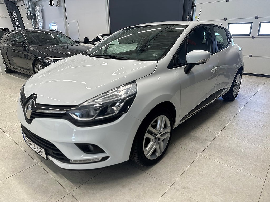 Renault Clio 0.9 TCe Manuell ZEN 90HK/NAV/Farthållare 4.99%