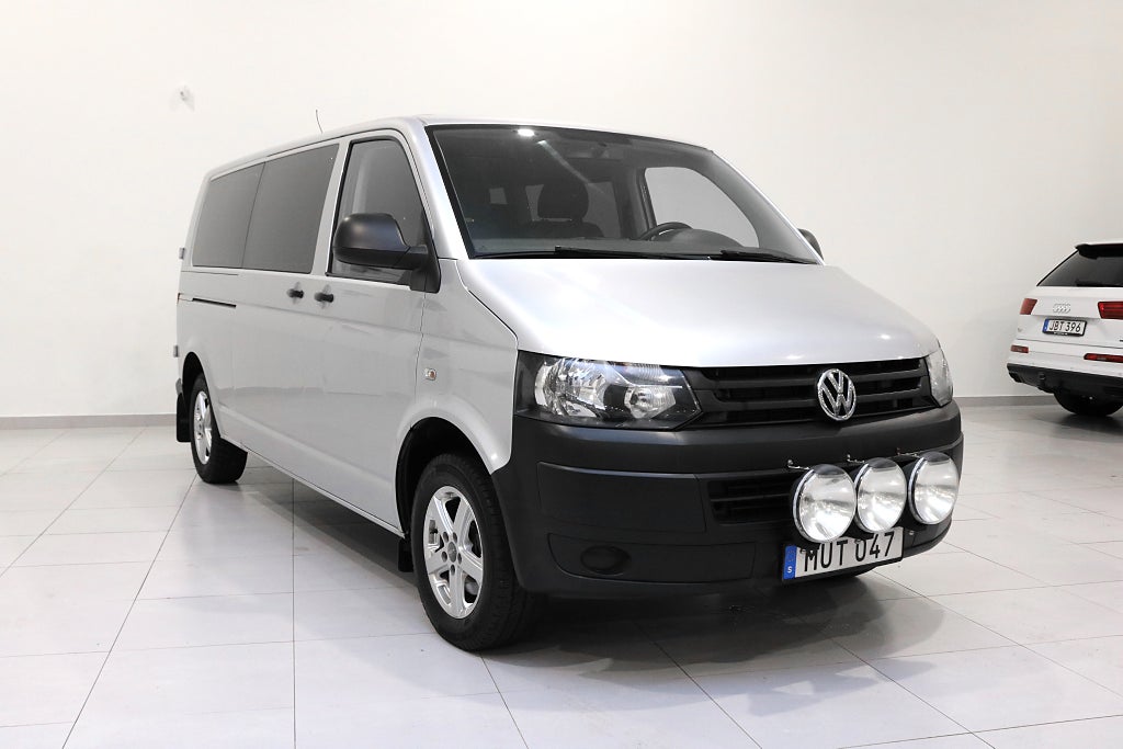 Volkswagen Caravelle 2.0 TDI 140hk / 9-sits / PDC / Farthållare