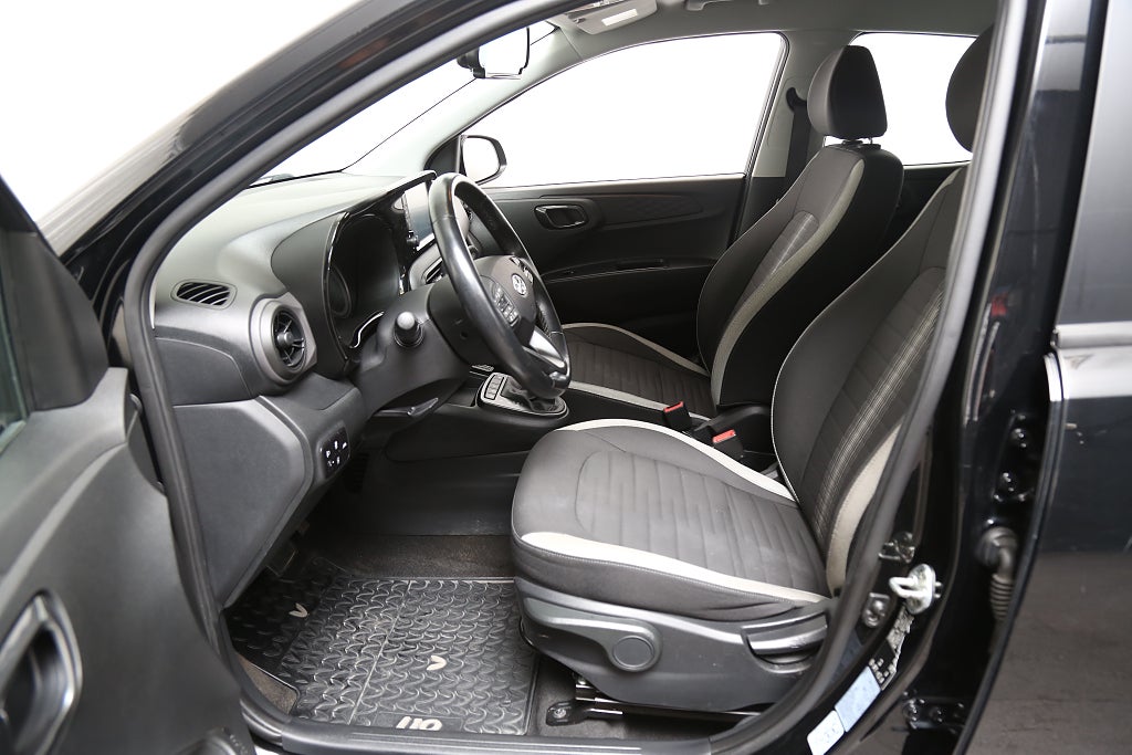 Hyundai i10 1,0 blue 67hk Essential Automat Kamera 1ägare Motorv 2021