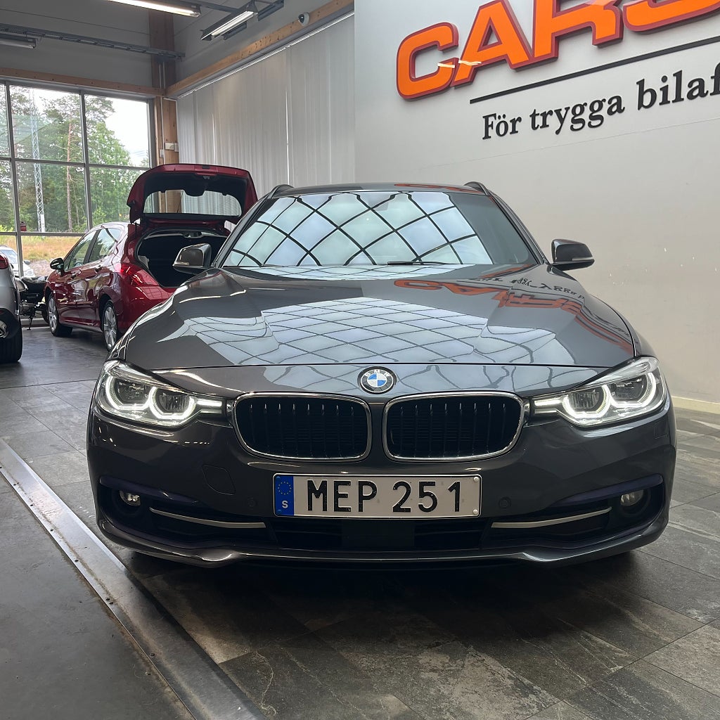 BMW 320D 4,99% Touring Sport line Backkamera Drag Rattvärme
