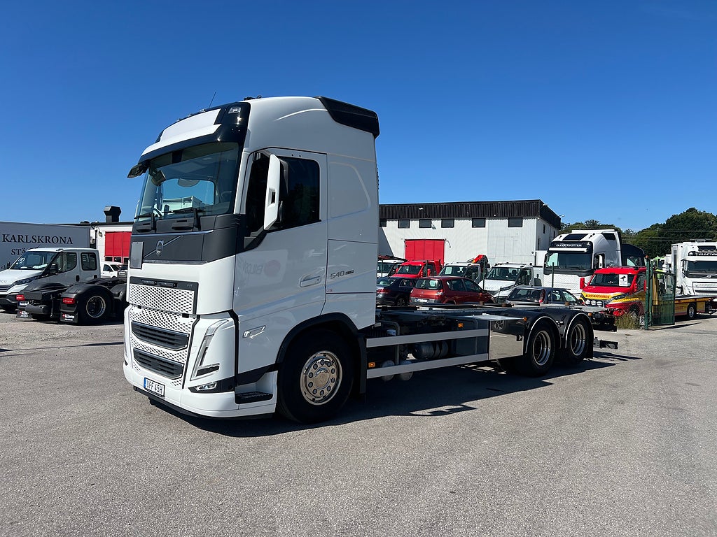 Volvo FH13 540 6x2 Containerede / Lösflaksbil, I-See