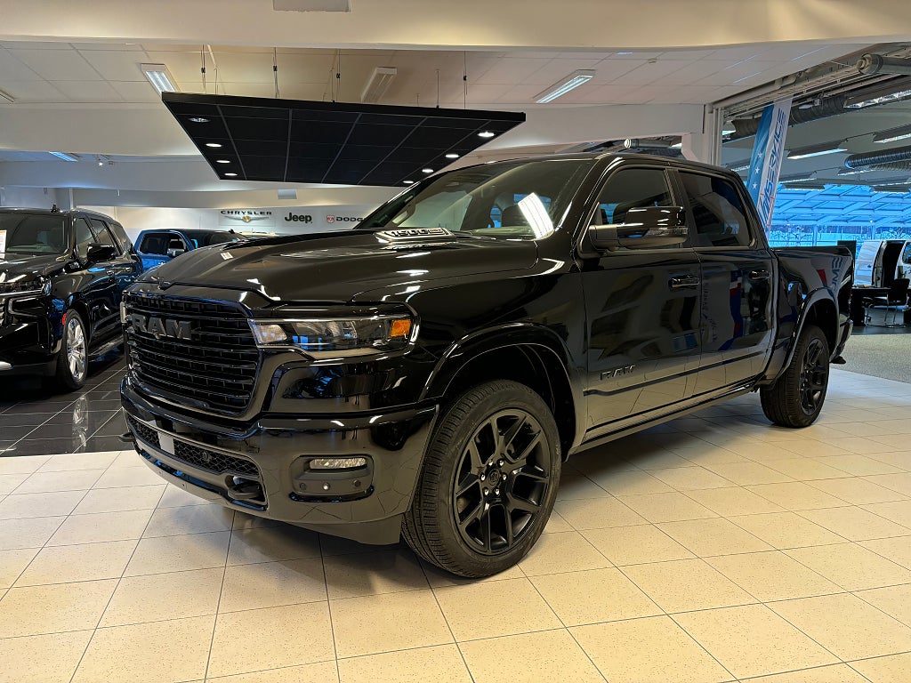 Dodge RAM Laramie Night Premium 3,0L *LÅG SKATT *2,95% RÄNTA