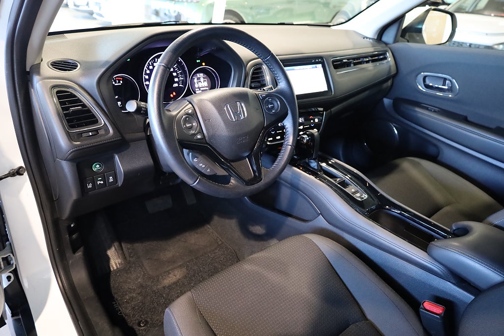 Honda HR-V 1.5 i-VTEC Elegance AUT Drag Kamera Navi Blåtand PDC 2020