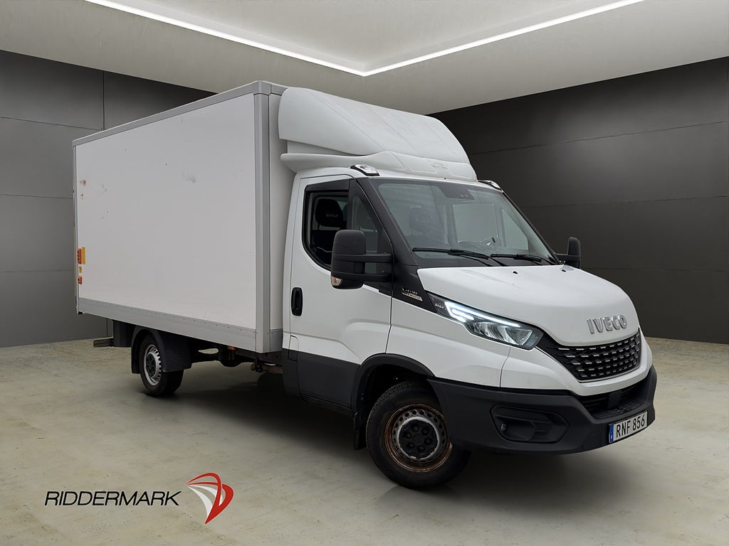 Iveco Daily Bakgavellyft Ny-Kamrem Värm 3-Sits B-Kamera Moms
