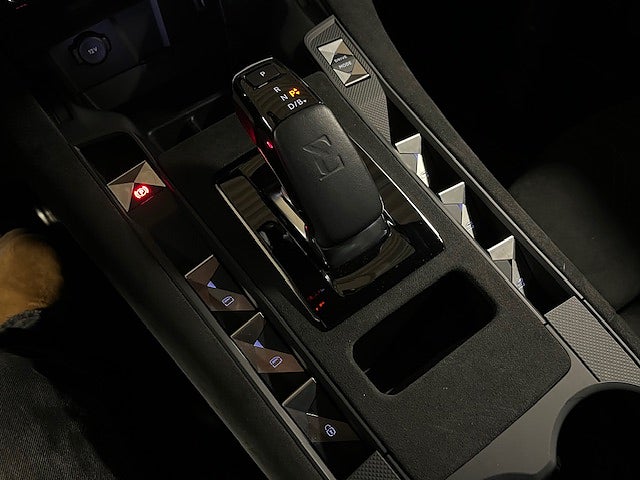 Bild på DS 7 Crossback E-Tense Business Performace 300hk 4x4 