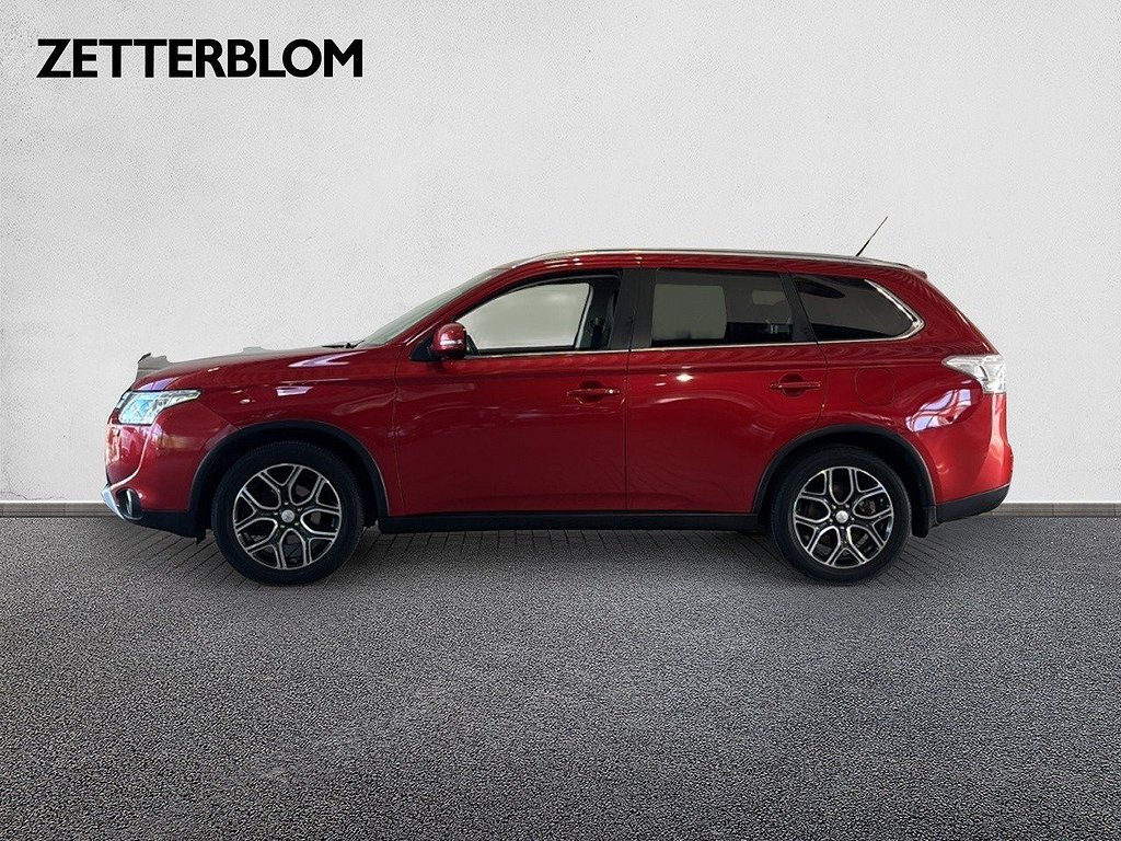 SUV Mitsubishi Outlander 2 av 14