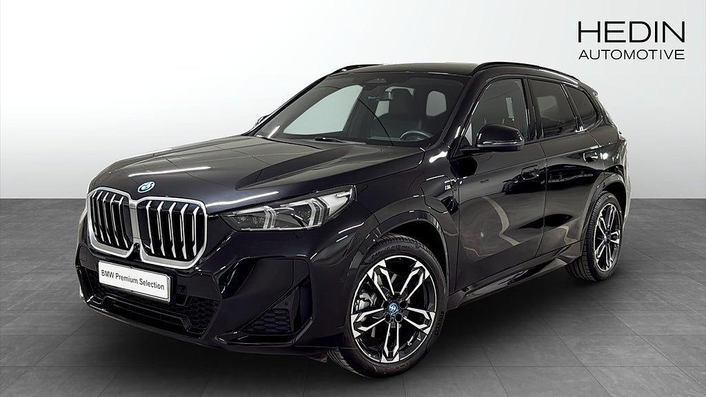 BMW X1 xDrive25e M-Sport Business / 19" / HuD / H&K