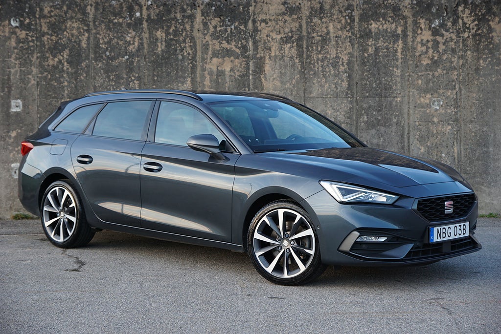 Seat Leon Sportstourer 1.5 eTSI FR Cockpit Drag B-Kamera