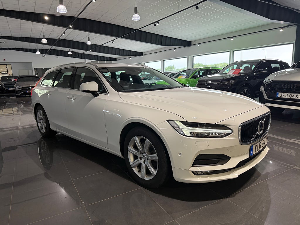 Volvo V90 D3 150hk Momentum VOC Värmare Head-Up Kelyess - bild 26