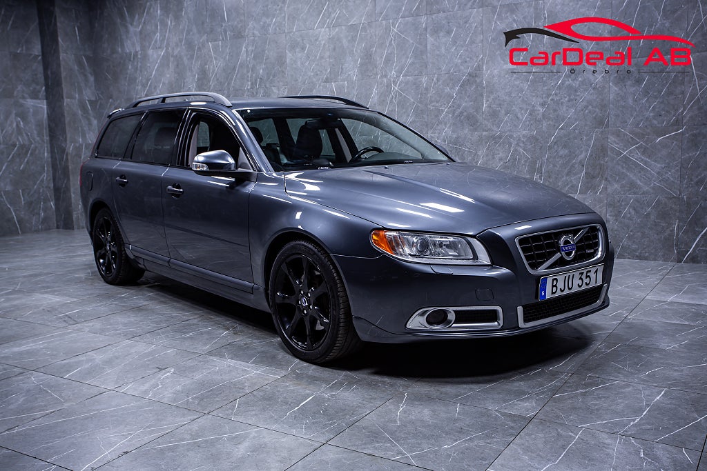 Volvo V70 D5 AWD Geartronic R-Design M-Värmare Skinn Keyless Dragkrok