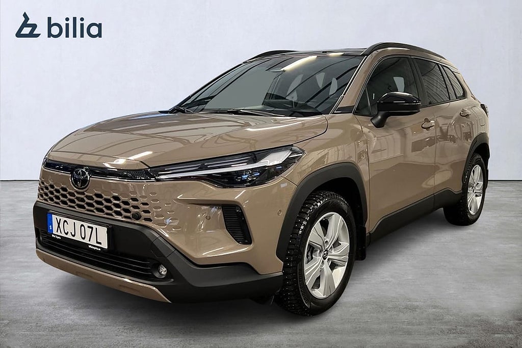 Toyota Corolla Cross Hybrid AWD-i 2,0 EXECUTIVE JBL PANORAMA SKINN MOTORVÄRMARE