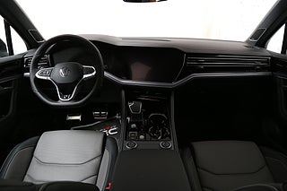 SUV Volkswagen Touareg 16 av 30