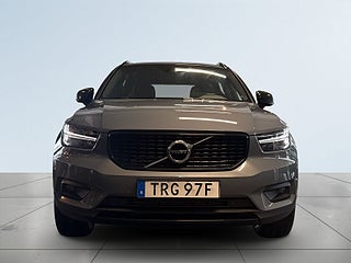Volvo XC40 Recharge T4 DCT R-Design H&K/Skinn/MOMS/Kamera/Ad.Fhåll – bild 2