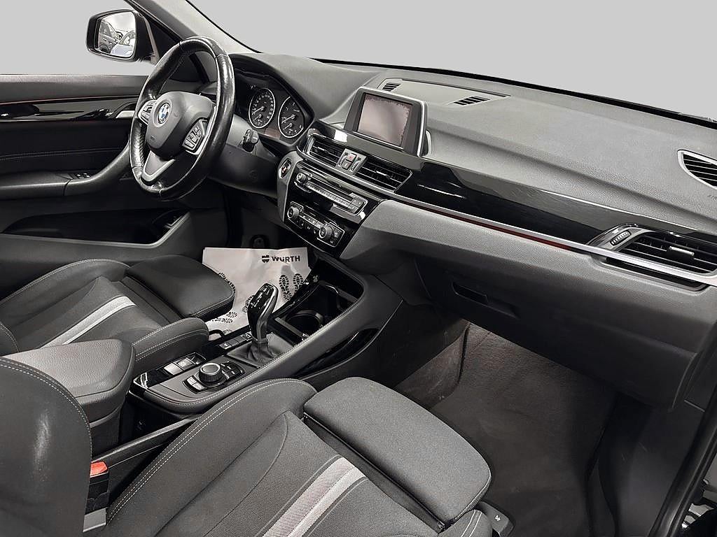 BMW X1 2018 - miniatyr 6
