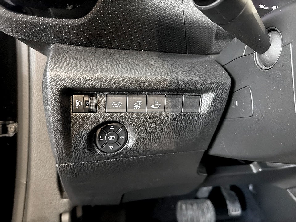 Bild på Citroën C4-X Shine 1.2 PT 130hk Aut B-KAMERA HUD RATTVÄRME