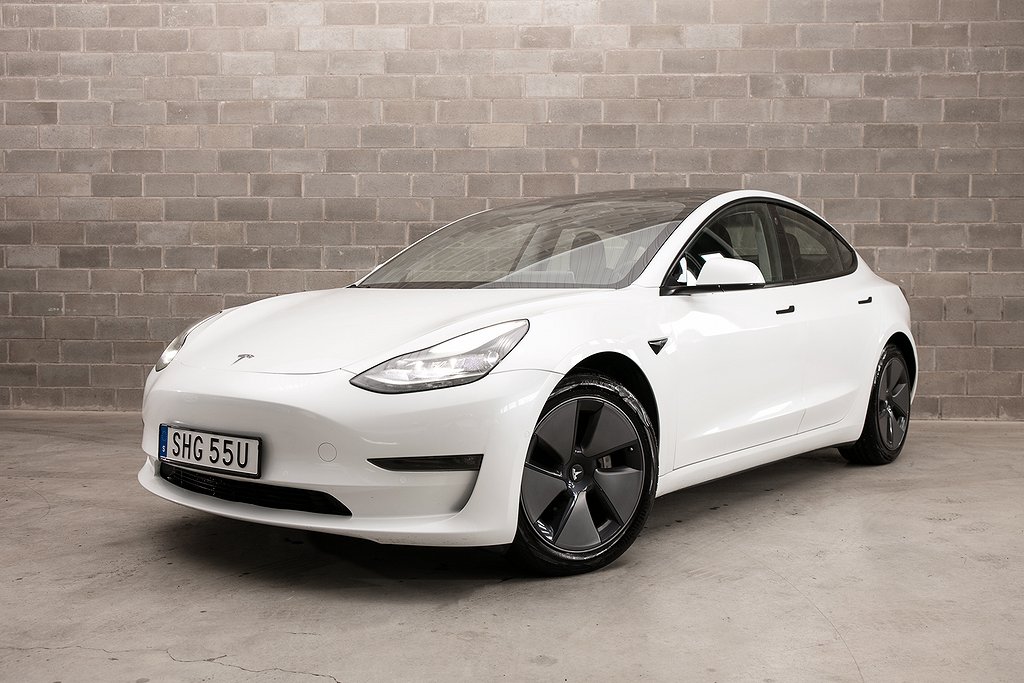 Tesla Model 3 Long Range AWD Svensksåld Moms