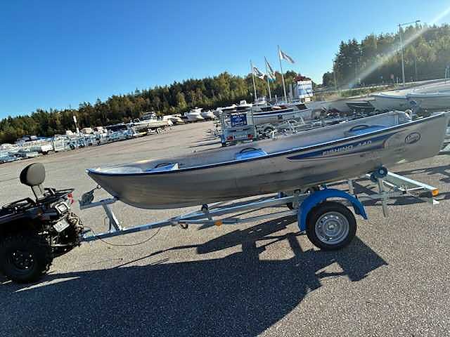 Neptun Marin 600 kg 80 km/h obromsad båttrailer 