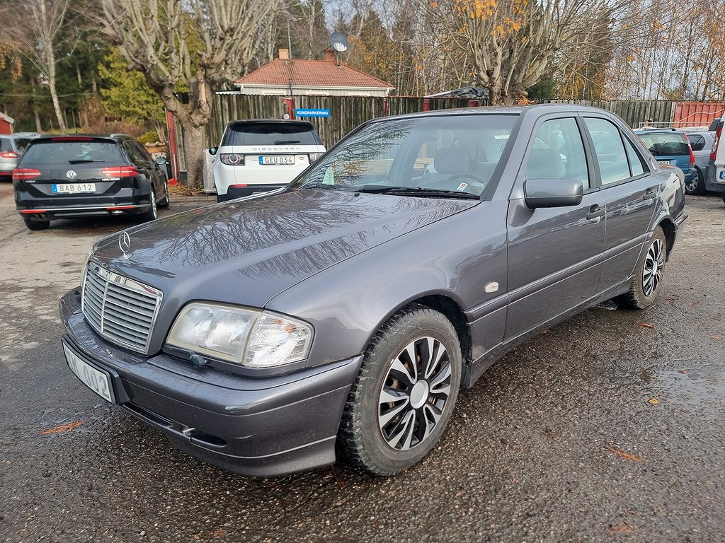 Mercedes-Benz C 180