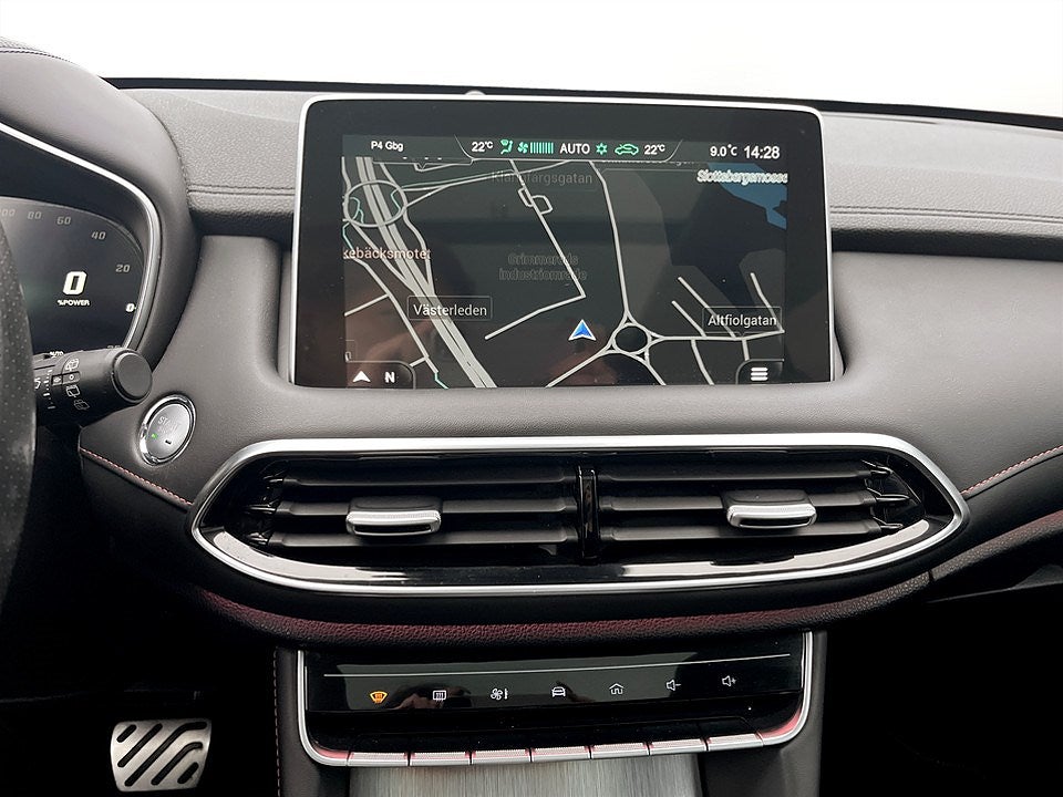 Bild på MG EHS PHEV LUXURY 258hk - PANORAMA,DRAG