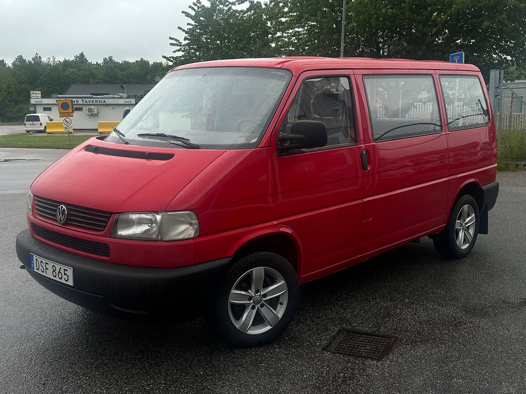 Volkswagen Caravelle 2.0 låg mil