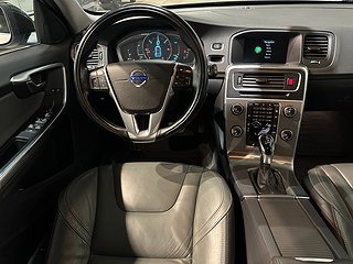 Volvo V60 D5 AWD Geartronic Summum Drag Dvärm VoC Skinn SoV