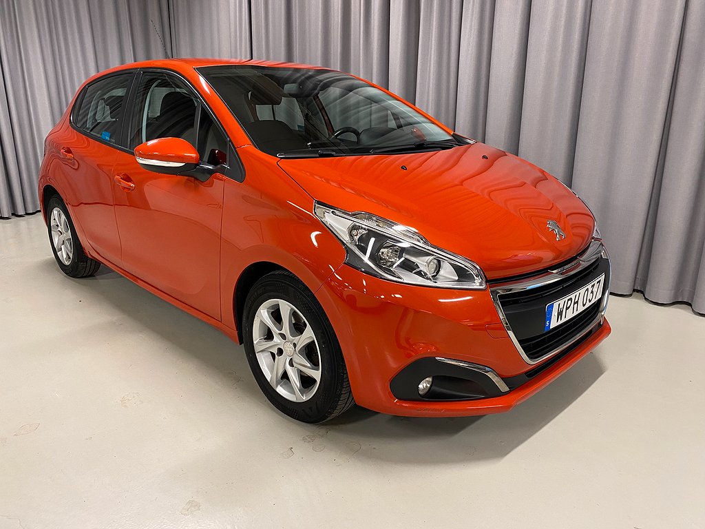 Peugeot 208 Active 82hk Manuell. Vinterhjul!