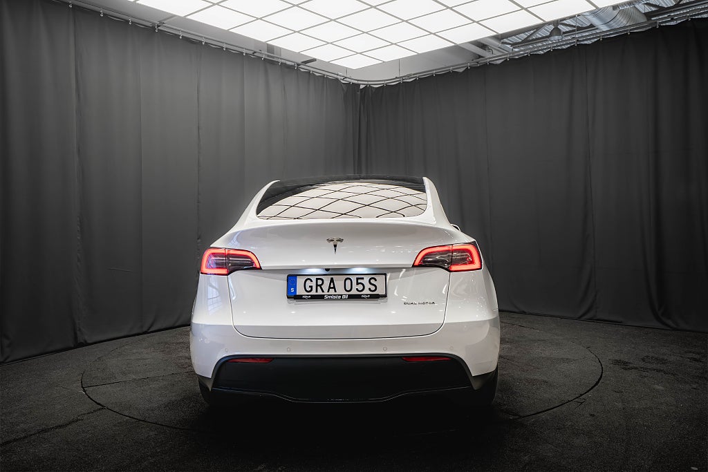 Tesla Model Y Long Range AWD 20'' DRAG PANO LÄDER 1-ÄGARE MOMS