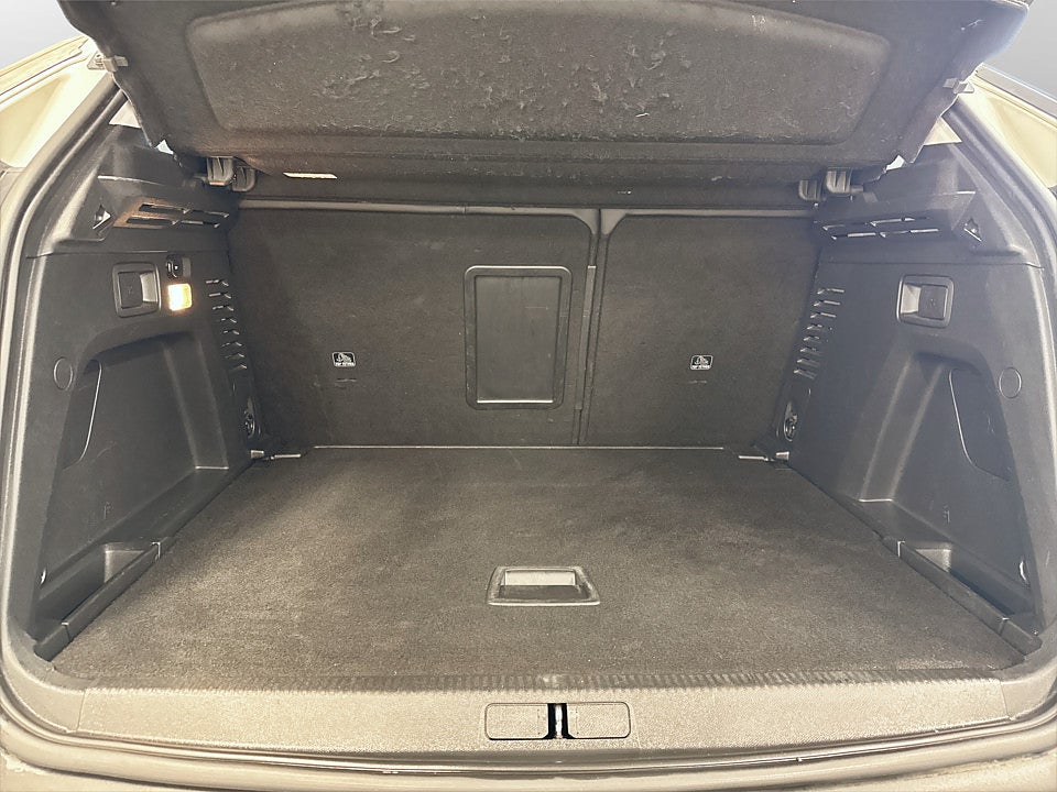 Bild på Peugeot 3008 Allure 1.2 PT 130hk CARPLAY FARTHÅLLARE