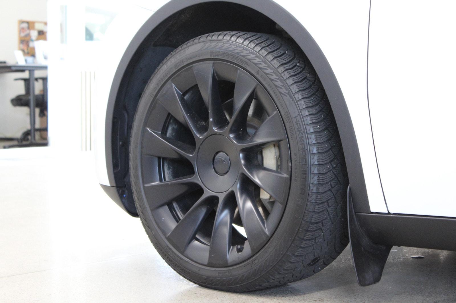 Tesla Model Y Standard Range RWD, Drag, 20'' Uberturbine, Nybilsgaran 2023 - miniatyr 13