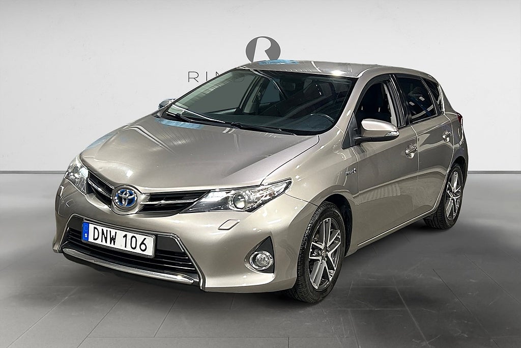 Toyota Auris Hybrid e-CVT 136 HK AUT EDITION 50 B-KAMERA 360KR/ÅR 16"